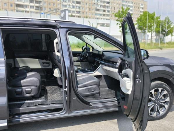 Kia Carnival IV с пробегом 2022 года, цена 4 835 000 рублей, 60900 км, минивэн, Автокод Объявления
