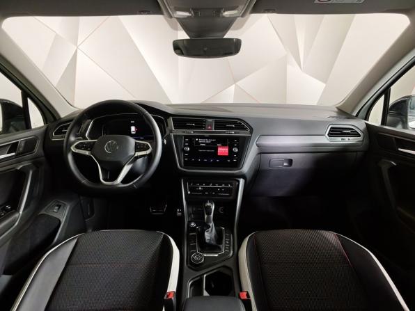 Volkswagen Tiguan II Рестайлинг с пробегом 2021 года, цена 4 200 000 рублей, 3337 км, внедорожник, Автокод Объявления