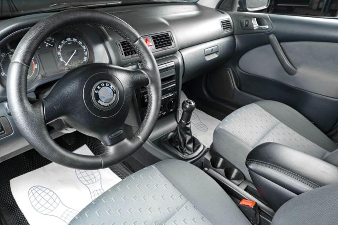 Skoda Octavia I (A4) Рестайлинг с пробегом 2009 года, цена 499 000 рублей, 311000 км, лифтбек, Автокод Объявления