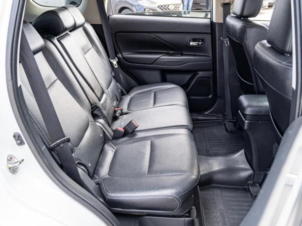 Mitsubishi Outlander III Рестайлинг 2 с пробегом 2016 года, цена 1 899 000 рублей, 148585 км, внедорожник, Автокод Объявления