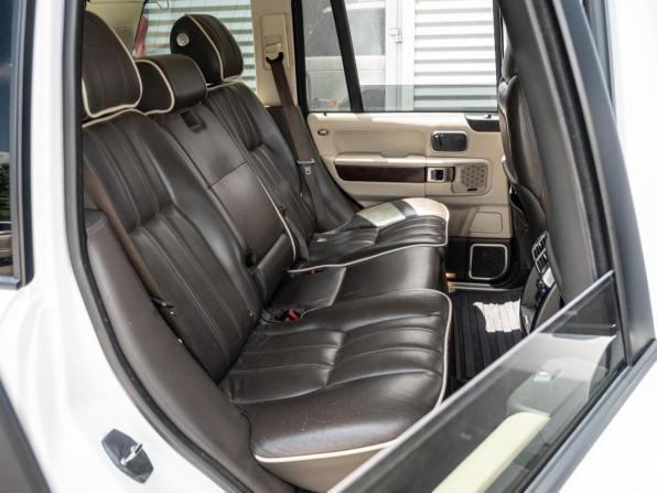 Land Rover Range Rover III Рестайлинг 2 с пробегом 2011 года, цена 1 965 000 рублей, 223035 км, внедорожник, Автокод Объявления