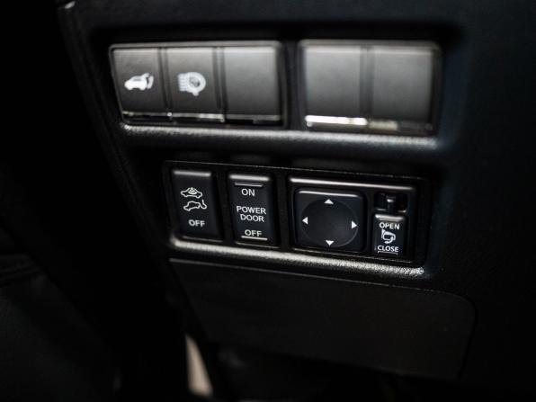 Nissan Patrol VI (Y62) с пробегом 2012 года, цена 2 300 000 рублей, 173243 км, внедорожник, Автокод Объявления