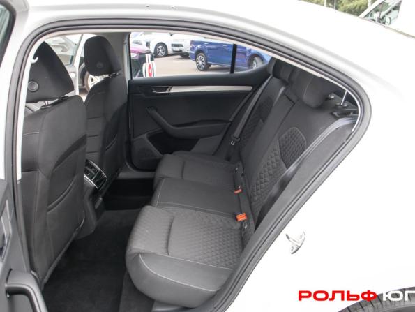 Skoda Superb III Рестайлинг с пробегом 2021 года, цена 2 858 100 рублей, 58742 км, лифтбек, Автокод Объявления