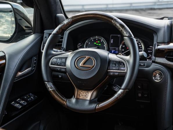 Lexus LX III Рестайлинг 2 с пробегом 2021 года, цена 8 100 000 рублей, 200407 км, внедорожник, Автокод Объявления
