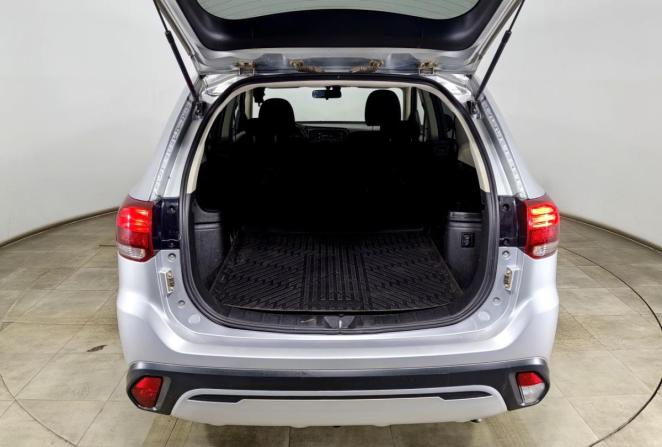 Mitsubishi Outlander III Рестайлинг 3 с пробегом 2019 года, цена 1 900 000 рублей, 205000 км, внедорожник, Автокод Объявления