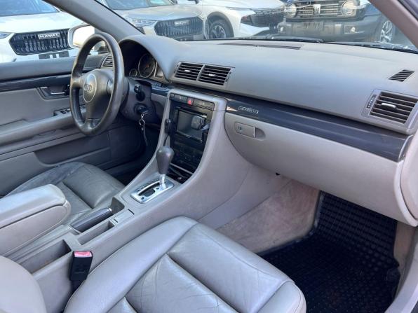 Audi A4 II (B6) с пробегом 2002 года, цена 400 000 рублей, 273233 км, седан, Автокод Объявления