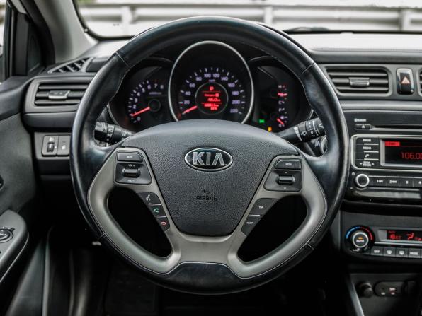 Kia Rio III Рестайлинг с пробегом 2015 года, цена 1 138 000 рублей, 100411 км, седан, Автокод Объявления