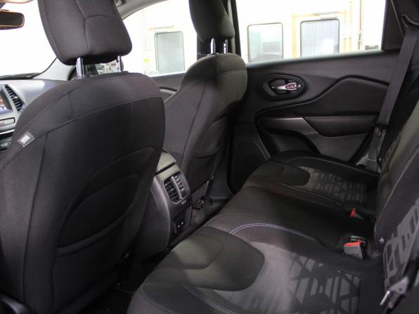 Jeep Cherokee V (KL) Рестайлинг с пробегом 2018 года, цена 2 293 000 рублей, 68483 км, внедорожник, Автокод Объявления