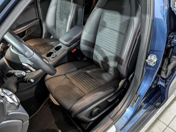 Mercedes-Benz GLA I (X156) Рестайлинг с пробегом 2019 года, цена 2 605 000 рублей, 49821 км, внедорожник, Автокод Объявления