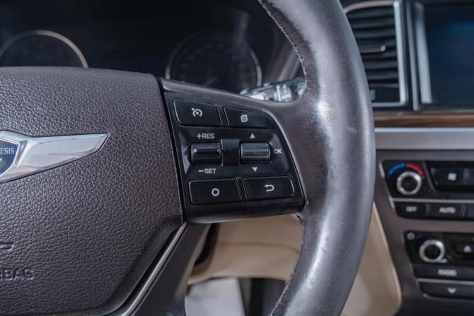 Hyundai Genesis II с пробегом 2015 года, цена 1 929 000 рублей, 230000 км, седан, Автокод Объявления
