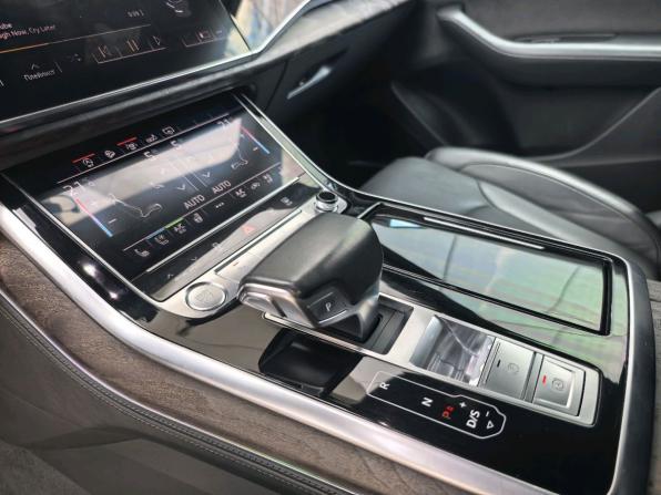Audi Q8 I (4M) с пробегом 2018 года, цена 4 250 000 рублей, 153043 км, внедорожник, Автокод Объявления
