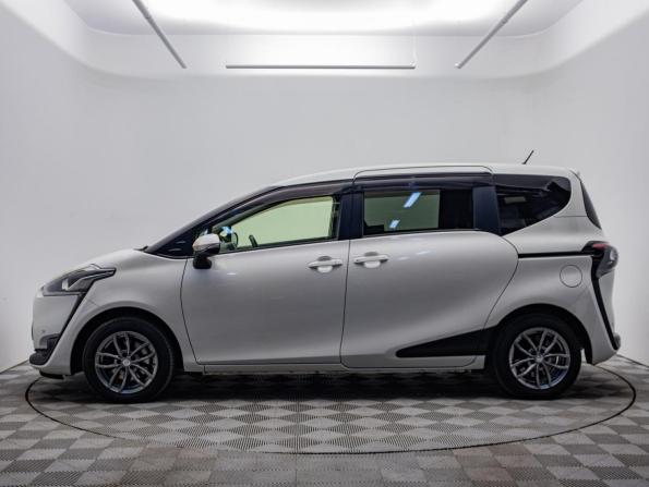 Toyota Sienta II с пробегом 2017 года, цена 1 460 000 рублей, 76934 км, компактвэн, Автокод Объявления