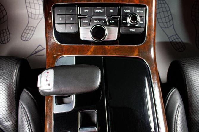 Audi A8 III (D4) Рестайлинг с пробегом 2015 года, цена 2 629 000 рублей, 277000 км, седан, Автокод Объявления