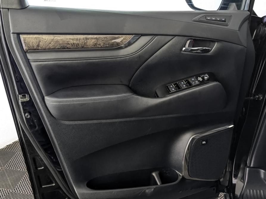 Toyota Alphard III Рестайлинг Москва  - изображение 19