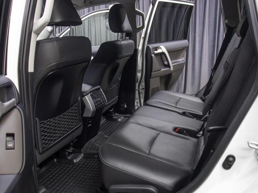 Toyota Land Cruiser Prado 150 Series Рестайлинг 2 Москва  - изображение 12