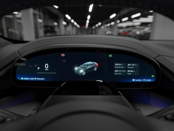 Zeekr 001 I Рестайлинг 1 с пробегом 2024 года, цена 7 300 000 рублей, 28146 км, хэтчбек, Автокод Объявления