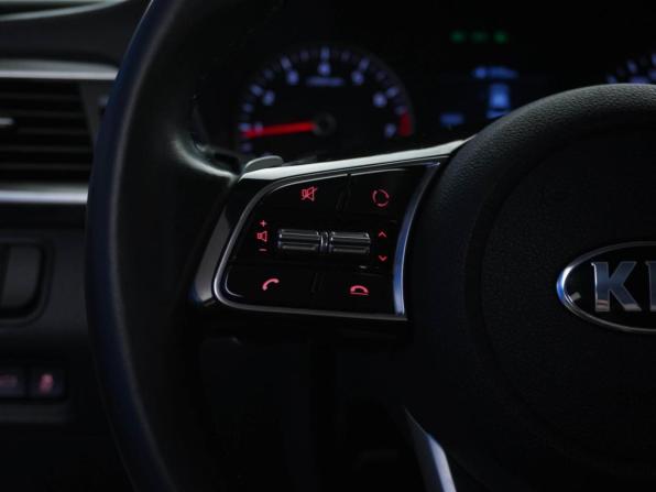 Kia Optima IV Рестайлинг с пробегом 2019 года, цена 1 699 077 рублей, 172357 км, седан, Автокод Объявления