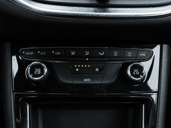 Opel Astra K Рестайлинг с пробегом 2020 года, цена 1 134 600 рублей, 181834 км, универсал, Автокод Объявления