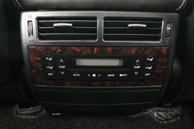 Toyota Land Cruiser 200 Series с пробегом 2012 года, цена 2 999 000 рублей, 197000 км, внедорожник, Автокод Объявления