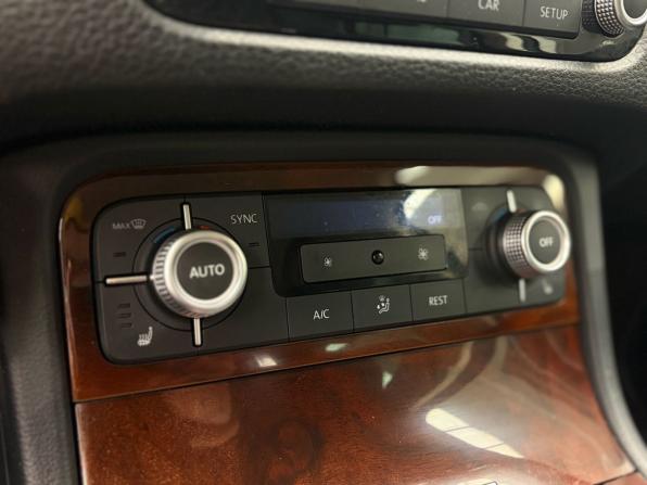 Volkswagen Touareg II Рестайлинг с пробегом 2015 года, цена 2 845 000 рублей, 144475 км, внедорожник, Автокод Объявления