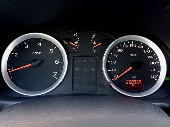 Renault Symbol I Рестайлинг с пробегом 2002 года, цена 209 000 рублей, 258968 км, седан, Автокод Объявления