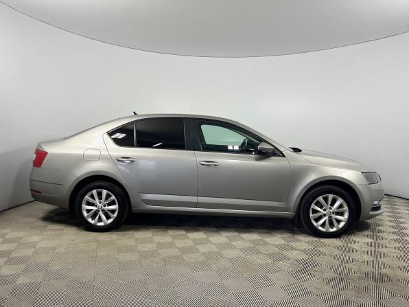 Skoda Octavia III (A7) Рестайлинг с пробегом 2017 года, цена 1 480 000 рублей, 142302 км, лифтбек, Автокод Объявления