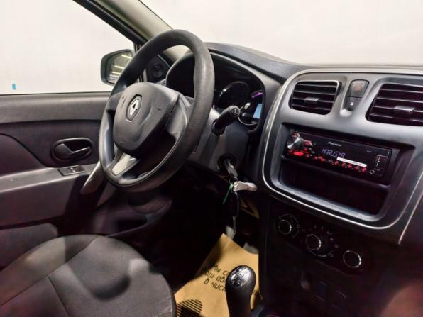 Renault Logan II с пробегом 2018 года, цена 757 700 рублей, 74854 км, седан, Автокод Объявления