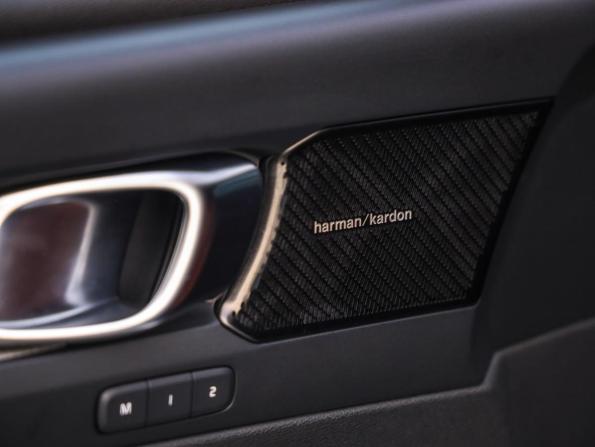 Volvo XC40 I с пробегом 2021 года, цена 3 499 000 рублей, 65472 км, внедорожник, Автокод Объявления