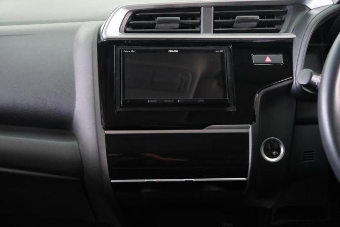 Honda Fit III Рестайлинг с пробегом 2019 года, цена 1 229 000 рублей, 102000 км, хэтчбек, Автокод Объявления