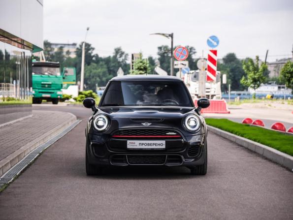 Mini Hatch III (F55/F56) Рестайлинг с пробегом 2020 года, цена 2 949 000 рублей, 85671 км, хэтчбек, Автокод Объявления