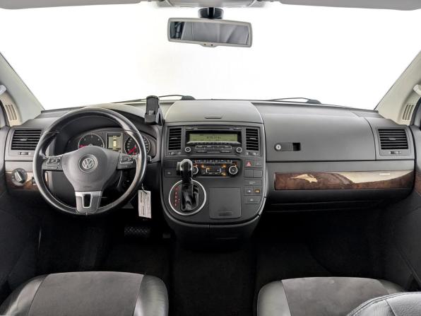 Volkswagen Multivan T5 Рестайлинг с пробегом 2010 года, цена 1 920 000 рублей, 104862 км, минивэн, Автокод Объявления