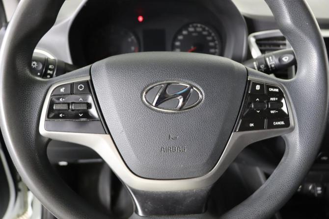 Hyundai Solaris II с пробегом 2017 года, цена 1 249 990 рублей, 102870 км, седан, Автокод Объявления