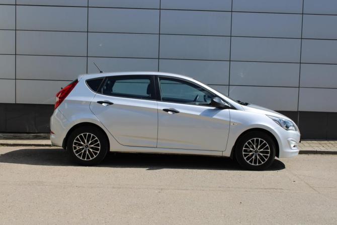 Hyundai Solaris I Рестайлинг с пробегом 2016 года, цена 782 000 рублей, 128659 км, хэтчбек, Автокод Объявления