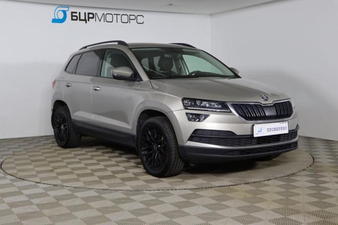 Skoda Karoq I с пробегом 2018 года, цена 1 599 990 рублей, 204884 км, внедорожник, Автокод Объявления