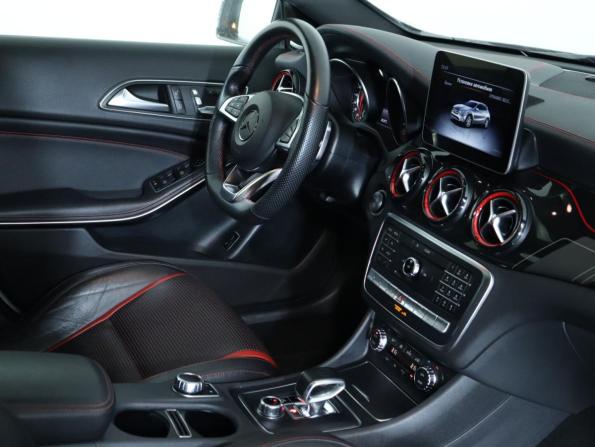 Mercedes-Benz GLA AMG I (X156) Рестайлинг с пробегом 2019 года, цена 2 997 860 рублей, 44346 км, внедорожник, Автокод Объявления