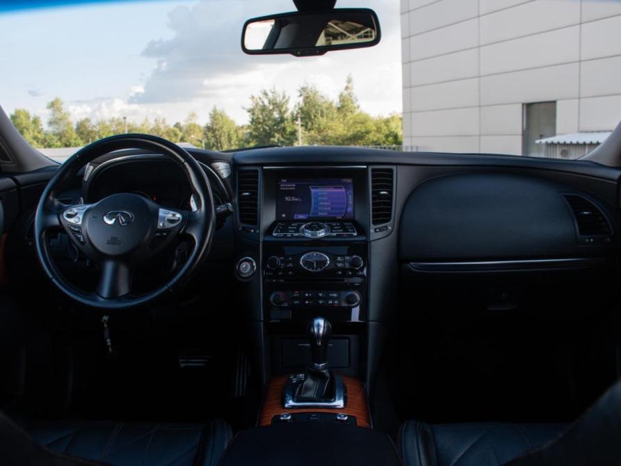 Infiniti QX70 Москва  - изображение 10