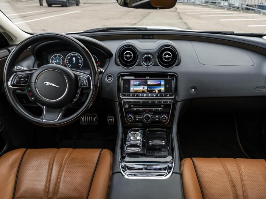 Jaguar XJ IV (X351) Рестайлинг Москва  - изображение 13