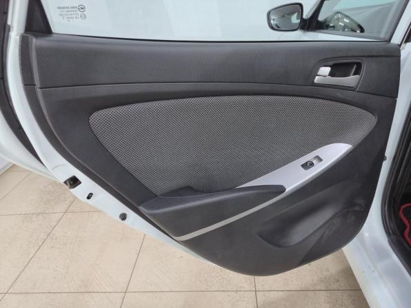 Hyundai Solaris I с пробегом 2013 года, цена 670 000 рублей, 71309 км, седан, Автокод Объявления