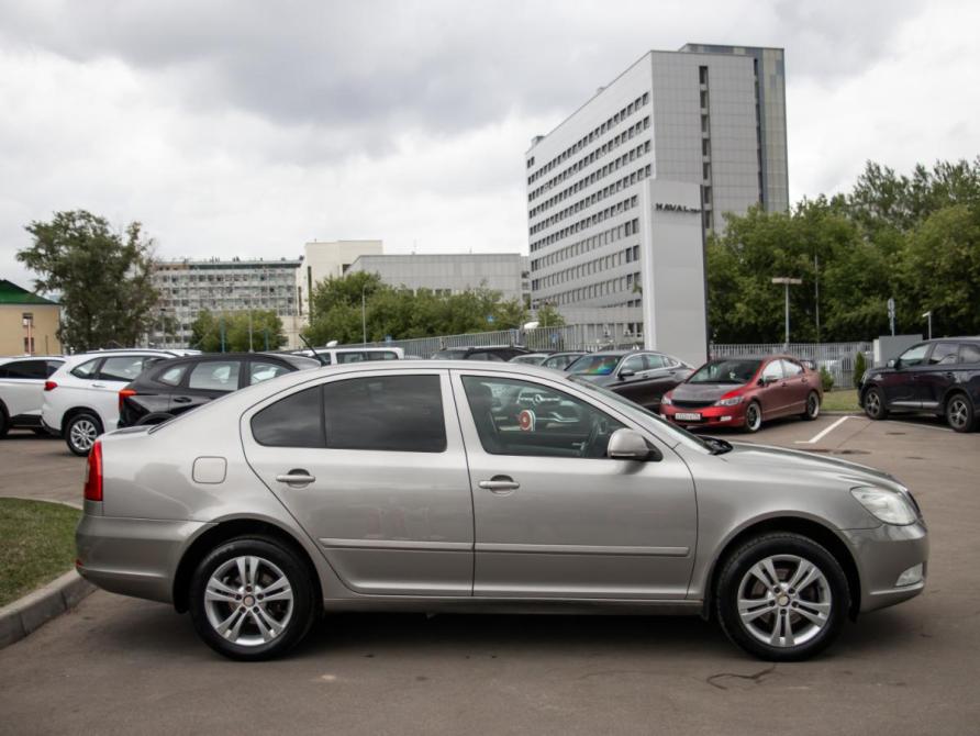 Skoda Octavia II (A5) Рестайлинг Москва  - изображение 3