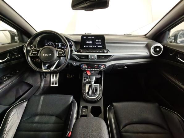 Kia Cerato IV Рестайлинг с пробегом 2022 года, цена 2 485 000 рублей, 68601 км, седан, Автокод Объявления