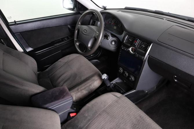 Lada (ВАЗ) Priora I с пробегом 2010 года, цена 329 000 рублей, 203000 км, хэтчбек, Автокод Объявления