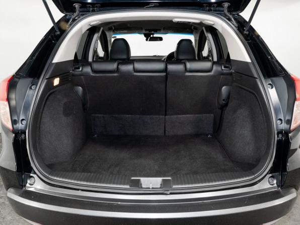 Honda Vezel I с пробегом 2014 года, цена 1 549 500 рублей, 125405 км, внедорожник, Автокод Объявления