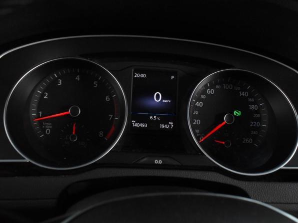 Volkswagen Passat B8 с пробегом 2017 года, цена 1 598 000 рублей, 140493 км, седан, Автокод Объявления