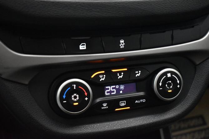 Lada (ВАЗ) Vesta I с пробегом 2017 года, цена 760 000 рублей, 93008 км, седан, Автокод Объявления
