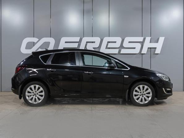 Opel Astra J Рестайлинг с пробегом 2013 года, цена 999 000 рублей, 154191 км, хэтчбек, Автокод Объявления