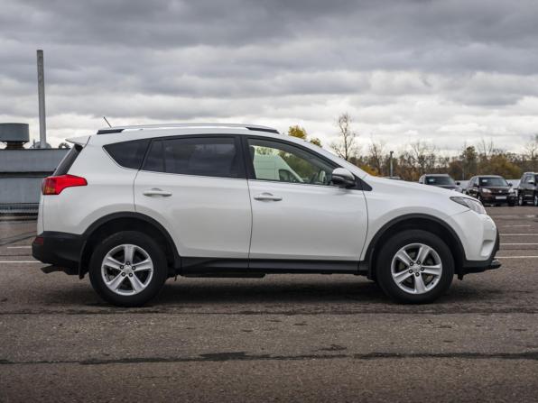Toyota RAV4 IV (XA40) с пробегом 2014 года, цена 1 729 000 рублей, 204000 км, внедорожник, Автокод Объявления