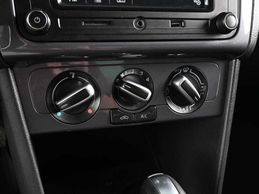 Volkswagen Polo V Рестайлинг Ростов-на-Дону  - изображение 14