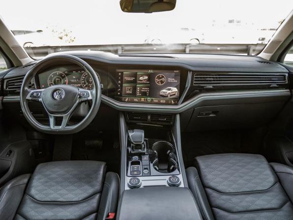 Volkswagen Touareg III с пробегом 2019 года, цена 4 598 000 рублей, 42137 км, внедорожник, Автокод Объявления