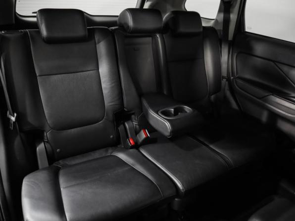 Mitsubishi Outlander III Рестайлинг 2 с пробегом 2016 года, цена 1 749 000 рублей, 194023 км, внедорожник, Автокод Объявления