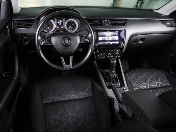 Skoda Octavia III (A7) Рестайлинг с пробегом 2019 года, цена 1 846 000 рублей, 92396 км, лифтбек, Автокод Объявления